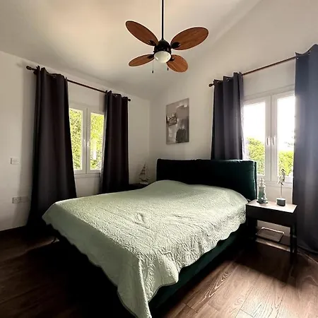 Villa Family With Large Garden Pissouri