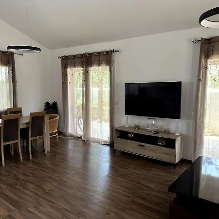 Family With Large Garden Villa